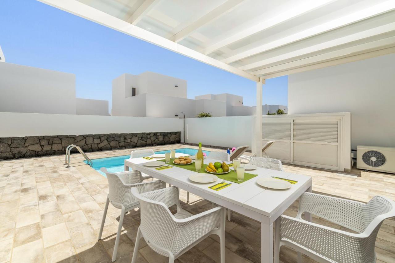 Villa Alicia By Villa Plus Playa Blanca  Exterior photo