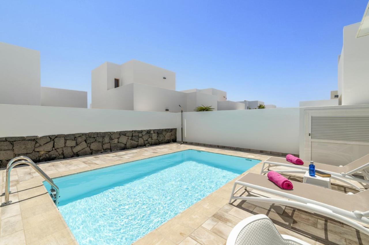 Villa Alicia By Villa Plus Playa Blanca  Exterior photo